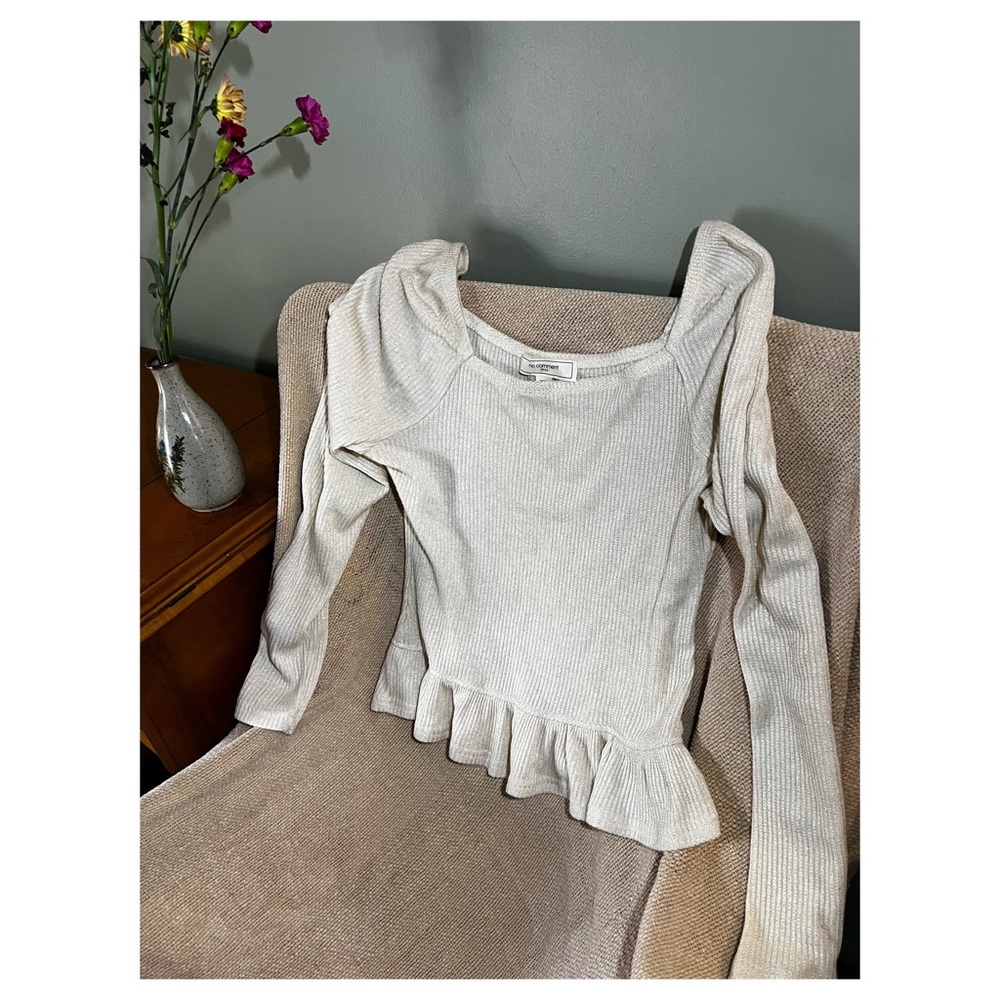 Cream and gold long sleeve junior XL